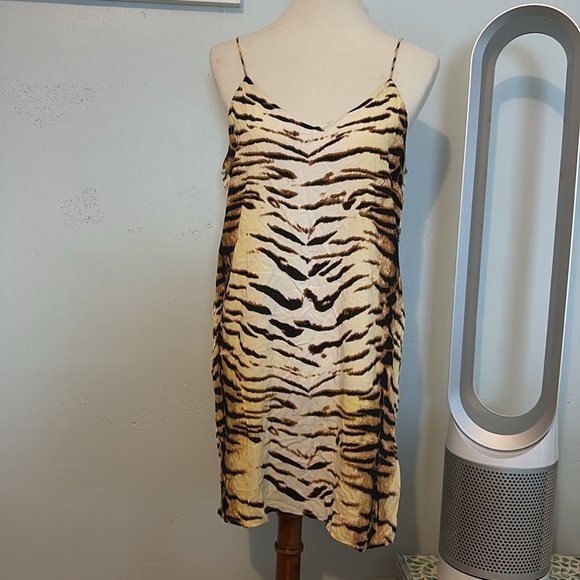 Acacia Animal Print spaghetti strap dress - Picture 2 of 8